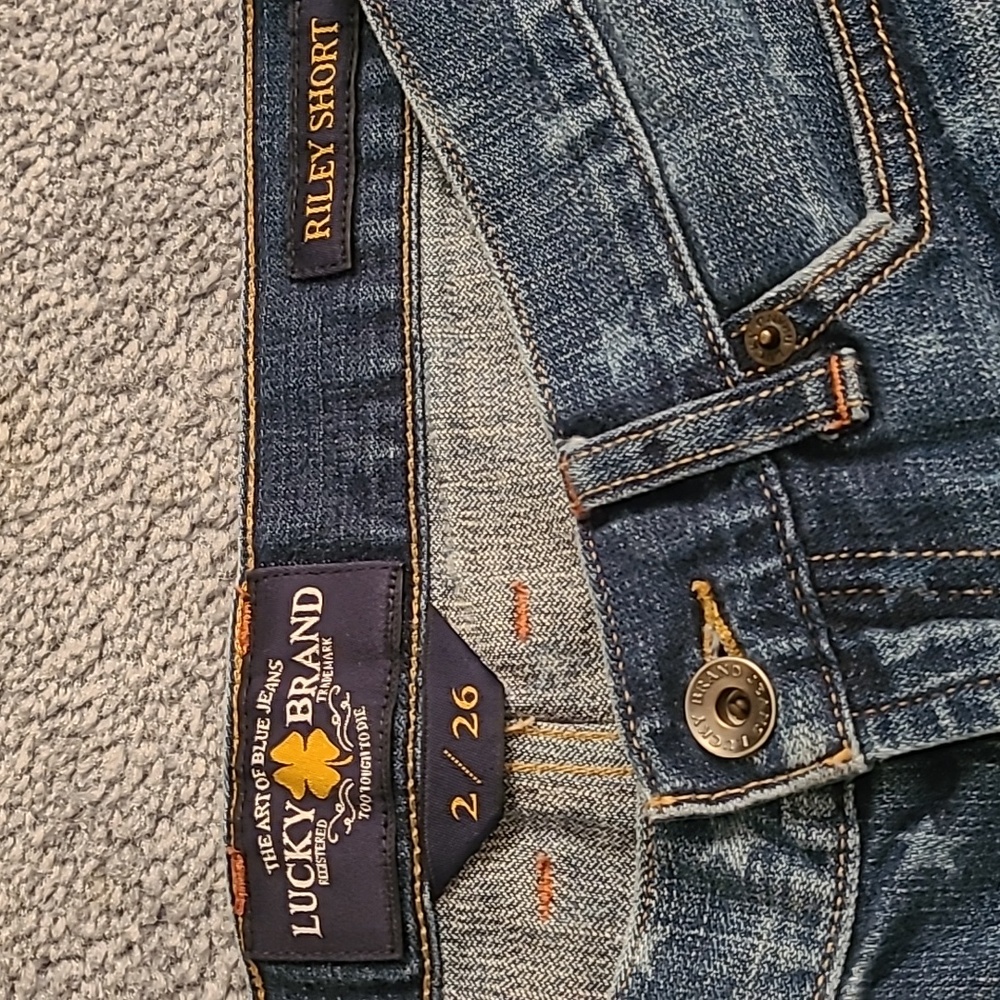 Lucky Brand Riley cut-off shorts, denim, size 2/26 - Picture 3 of 8
